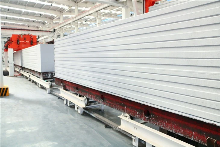 Ridicați declanșatorul